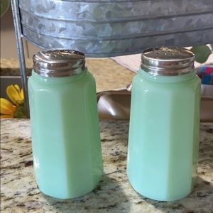 jadeite salt and pepper shakers